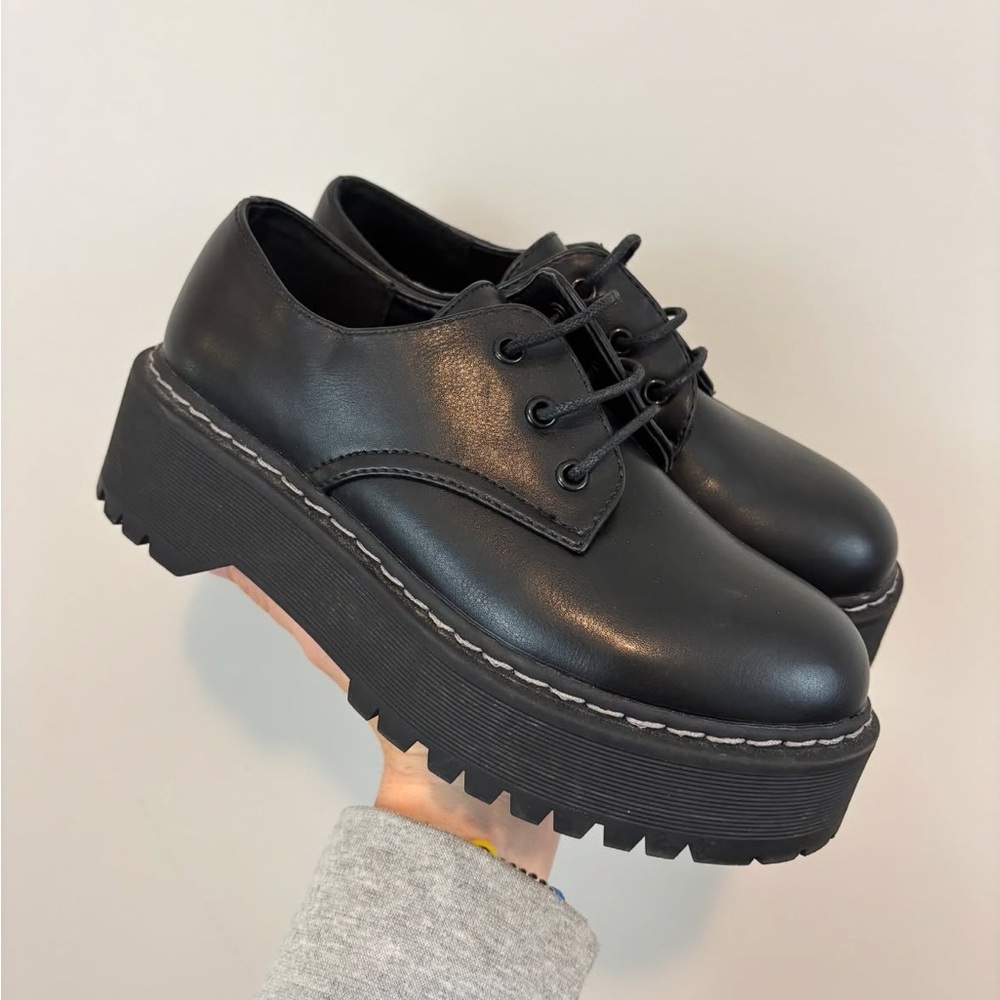 Steve Madden ‘Brenton’ Black Platform Shoes